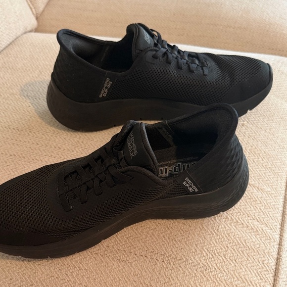Skechers Go Walk Black Athletic Shoes - Picture 3 of 11